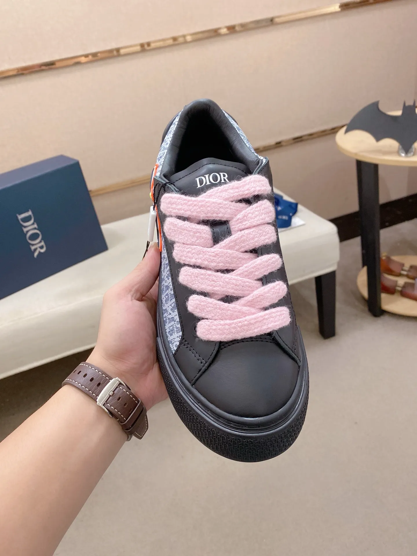 Factory price: 300 Men's shoes 💰[Dior·Dior] Top 🔍Couple style 💏🔍New casual sports style couple shoes, new four-season design, perfect workmanship, lace-up lazy style to create cabinet quality, upper: imported first-layer cowhide, sheepskin lining is soft and comfortable, ultra-light TPU wear-resistant outsole, simple, versatile fashion men's shoes, excellent color code number 35--44